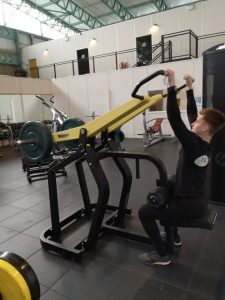 Plate lat pulldown