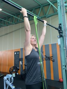 Lisa supported pull ups